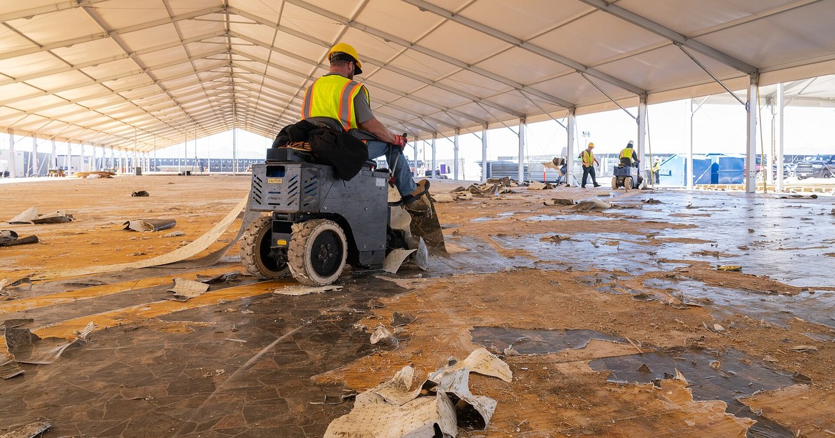 ABD İç Güvenlik Bakanlığı ve ICE binaları önünde güvenlik önlemleri